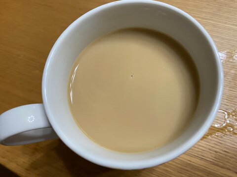 コーヒーが苦手な人も飲めるハチミツ入りカフェオレ☆